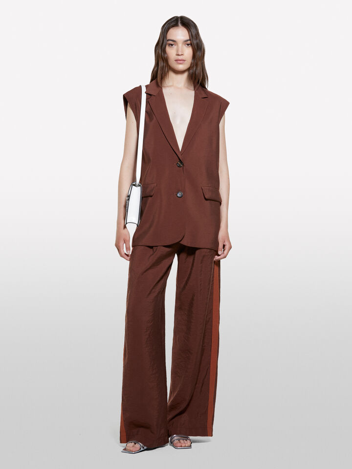Gilet marrone scuro effetto stropicciato - gilet e smanicati da donna - Marrone Scuro | Sisley image number 1